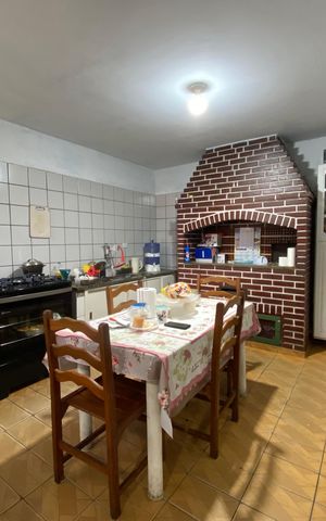 Casa à venda com 358m², 8 quartos e 3 vagas