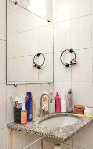 Apartamento à venda com 64m², 3 quartos e 1 vaga Apartamento à venda com 64m², 3 quartos e 1 vagaBanheiro da Suíte