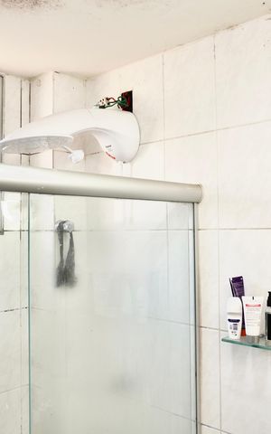 Apartamento à venda com 64m², 3 quartos e 1 vaga Apartamento à venda com 64m², 3 quartos e 1 vagaBanheiro da Suíte