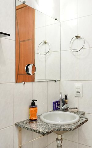 Apartamento à venda com 64m², 3 quartos e 1 vaga Apartamento à venda com 64m², 3 quartos e 1 vagaBanheiro Social