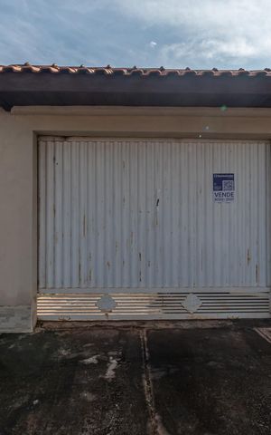 Casa à venda com 80m², 2 quartos e 2 vagas Casa à venda com 80m², 2 quartos e 2 vagasPlaca