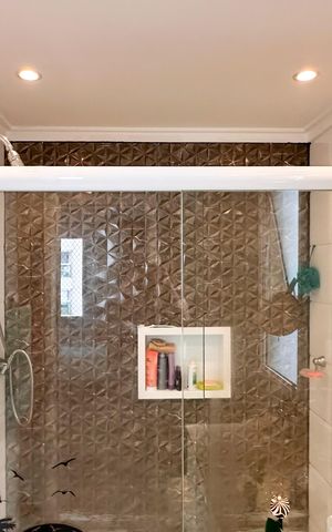 Apartamento à venda com 107m², 3 quartos e 2 vagas Apartamento à venda com 107m², 3 quartos e 2 vagasBanheiro da Suíte