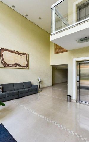 Apartamento à venda com 107m², 3 quartos e 2 vagas Apartamento à venda com 107m², 3 quartos e 2 vagasÁrea comum - Hall