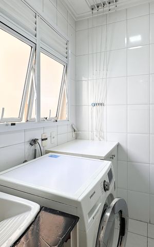 Apartamento à venda com 107m², 3 quartos e 2 vagas Apartamento à venda com 107m², 3 quartos e 2 vagasÁrea de Serviço