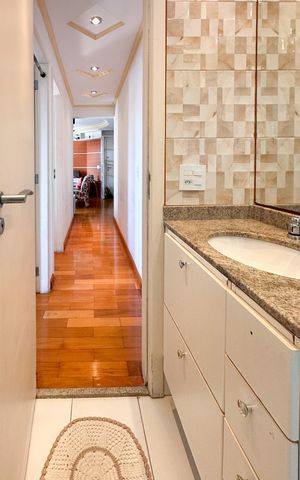 Apartamento à venda com 107m², 3 quartos e 2 vagas Apartamento à venda com 107m², 3 quartos e 2 vagasBanheiro Social