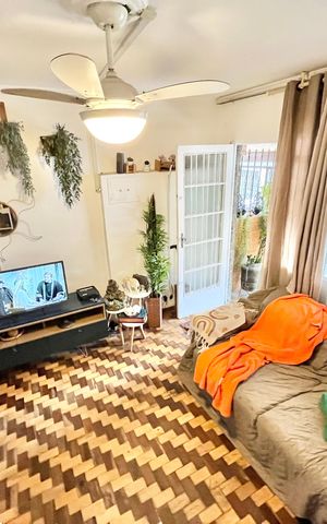 Casa à venda com 128m², 2 quartos e 1 vagaSala