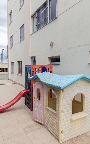 Apartamento à venda com 79m², 2 quartos e 2 vagas Apartamento à venda com 79m², 2 quartos e 2 vagasÁrea comum - Playground