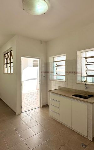 Casa à venda com 170m², 4 quartos e 2 vagas