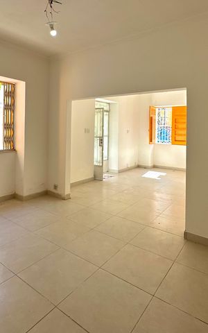 Casa à venda com 170m², 4 quartos e 2 vagas