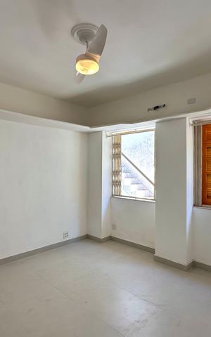 Casa à venda com 170m², 4 quartos e 2 vagas