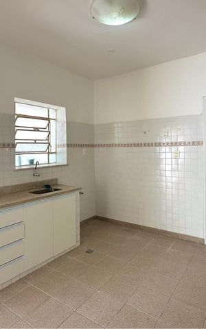 Casa à venda com 170m², 4 quartos e 2 vagas