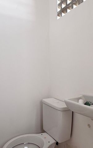 Casa à venda com 117m², 3 quartos e 2 vagas Casa à venda com 117m², 3 quartos e 2 vagasBanheiro de serviço