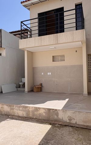 Casa à venda com 117m², 3 quartos e 2 vagas Casa à venda com 117m², 3 quartos e 2 vagasQuintal