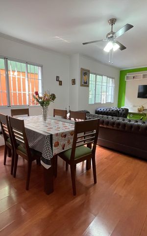 Casa à venda com 186m², 3 quartos e 3 vagas Casa à venda com 186m², 3 quartos e 3 vagasSala