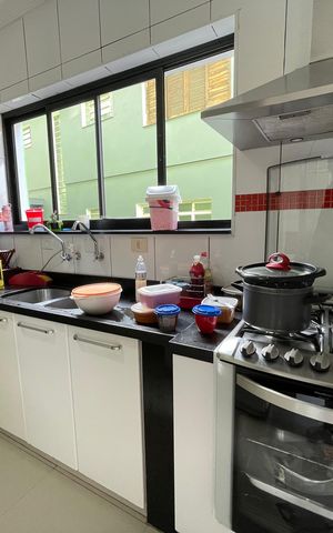 Casa à venda com 186m², 3 quartos e 3 vagas Casa à venda com 186m², 3 quartos e 3 vagasCozinha