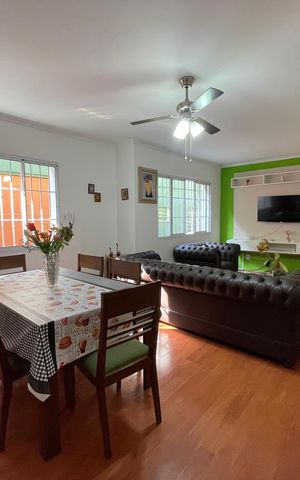 Casa à venda com 186m², 3 quartos e 3 vagas Casa à venda com 186m², 3 quartos e 3 vagasSala