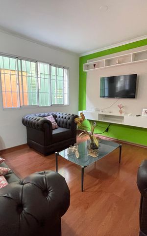 Casa à venda com 186m², 3 quartos e 3 vagas Casa à venda com 186m², 3 quartos e 3 vagasSala