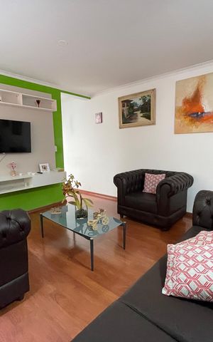 Casa à venda com 186m², 3 quartos e 3 vagas Casa à venda com 186m², 3 quartos e 3 vagasSala