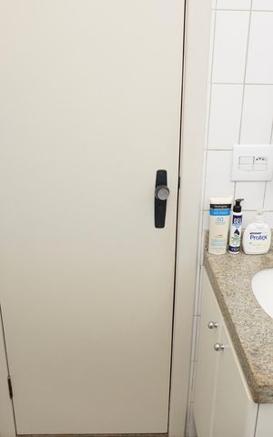 Apartamento à venda com 174m², 3 quartos e 2 vagas Apartamento à venda com 174m², 3 quartos e 2 vagasBanheiro Social