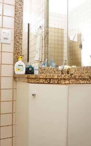Apartamento à venda com 174m², 3 quartos e 2 vagas Apartamento à venda com 174m², 3 quartos e 2 vagasBanheiro da Suíte