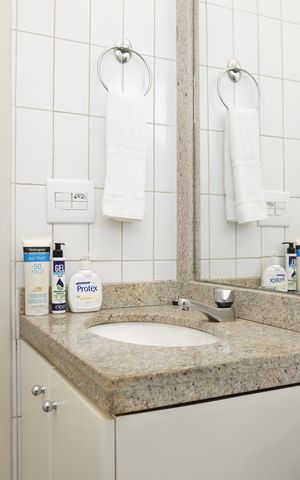 Apartamento à venda com 174m², 3 quartos e 2 vagas Apartamento à venda com 174m², 3 quartos e 2 vagasBanheiro Social