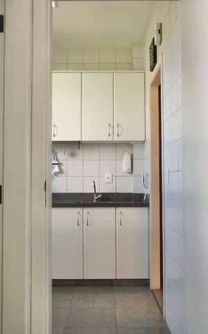 Apartamento à venda com 174m², 3 quartos e 2 vagas Apartamento à venda com 174m², 3 quartos e 2 vagasÁrea de Serviço