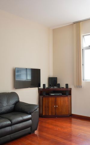 Apartamento à venda com 174m², 3 quartos e 2 vagas Apartamento à venda com 174m², 3 quartos e 2 vagasSala