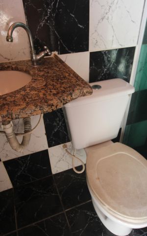 Casa de condomínio à venda com 176m², 2 quartos e 1 vagaÁrea de serviço - Banheiro