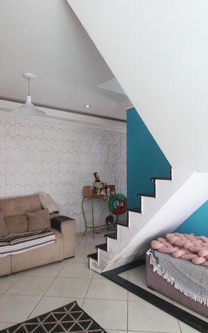 Casa de condomínio à venda com 176m², 2 quartos e 1 vagaSala
