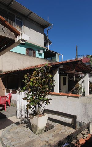 Casa de condomínio à venda com 176m², 2 quartos e 1 vagaQuintal