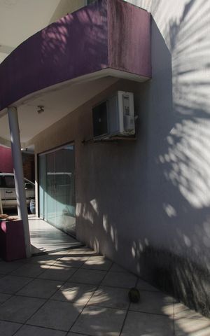Casa de condomínio à venda com 176m², 2 quartos e 1 vagaQuintal