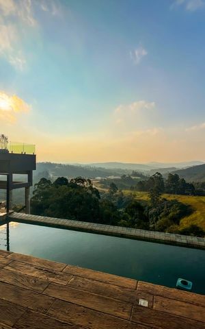 Casa de condomínio à venda com 308m², 3 quartos e 4 vagas Casa de condomínio à venda com 308m², 3 quartos e 4 vagasÁrea externa