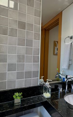 Apartamento à venda com 55m², 2 quartos e 1 vaga Apartamento à venda com 55m², 2 quartos e 1 vagaBanheiro