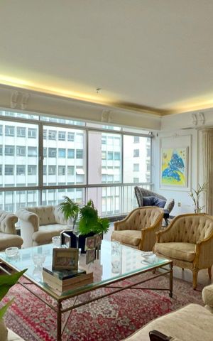 Apartamento para alugar com 330m², 3 quartos e 3 vagas Apartamento para alugar com 330m², 3 quartos e 3 vagasSala