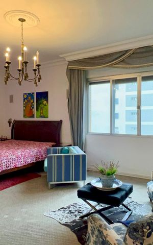 Apartamento para alugar com 330m², 3 quartos e 3 vagas Apartamento para alugar com 330m², 3 quartos e 3 vagasSuíte 2
