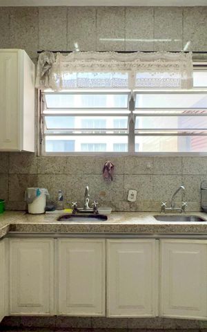 Apartamento para alugar com 330m², 3 quartos e 3 vagas Apartamento para alugar com 330m², 3 quartos e 3 vagasCozinha