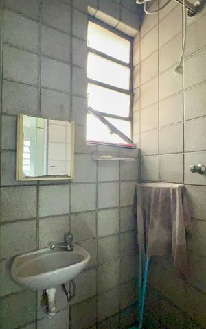 Apartamento para alugar com 330m², 3 quartos e 3 vagas Apartamento para alugar com 330m², 3 quartos e 3 vagasBanheiro de serviço