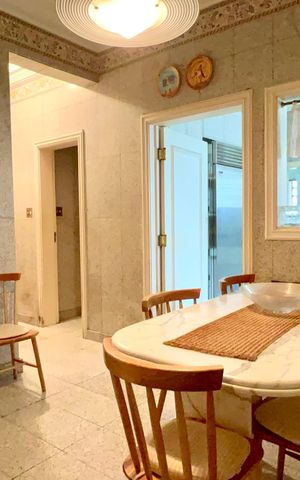 Apartamento para alugar com 330m², 3 quartos e 3 vagas Apartamento para alugar com 330m², 3 quartos e 3 vagasCopa