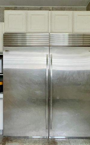 Apartamento para alugar com 330m², 3 quartos e 3 vagas Apartamento para alugar com 330m², 3 quartos e 3 vagasCozinha