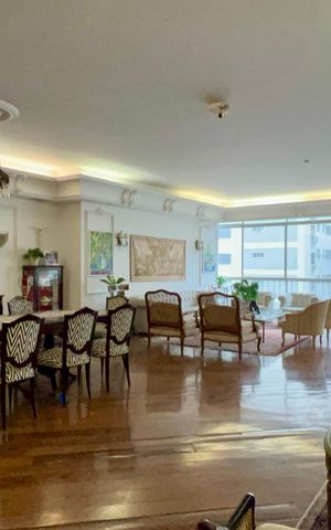 Apartamento para alugar com 330m², 3 quartos e 3 vagas Apartamento para alugar com 330m², 3 quartos e 3 vagasSala de Jantar