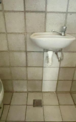 Apartamento para alugar com 330m², 3 quartos e 3 vagas Apartamento para alugar com 330m², 3 quartos e 3 vagasBanheiro de serviço