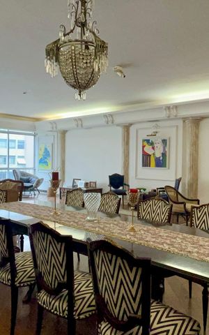 Apartamento para alugar com 330m², 3 quartos e 3 vagas Apartamento para alugar com 330m², 3 quartos e 3 vagasSala de Jantar