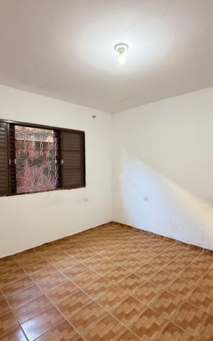Casa à venda com 241m², 1 quarto e sem vagaQuarto