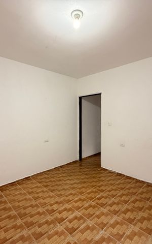 Casa à venda com 241m², 1 quarto e sem vagaQuarto