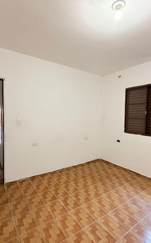 Casa à venda com 241m², 1 quarto e sem vagaQuarto