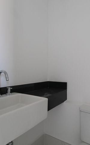 Apartamento à venda com 176m², 3 quartos e 2 vagasBanheiro da Suíte 2