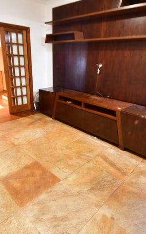 Casa para alugar com 515m², 4 quartos e 8 vagasSala de TV