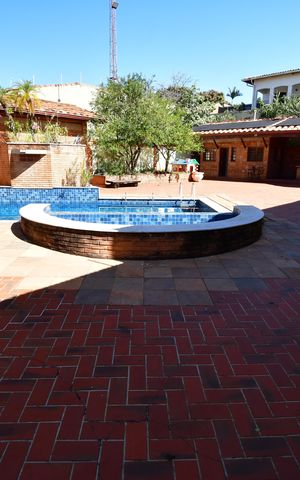 Casa para alugar com 515m², 4 quartos e 8 vagasPiscina