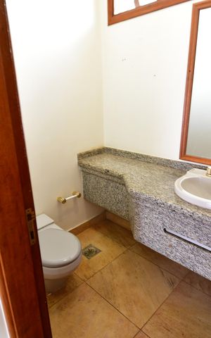 Casa para alugar com 515m², 4 quartos e 8 vagasLavabo