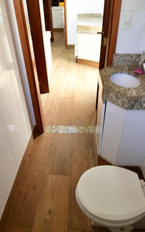 Casa para alugar com 515m², 4 quartos e 8 vagasBanheiro de serviço